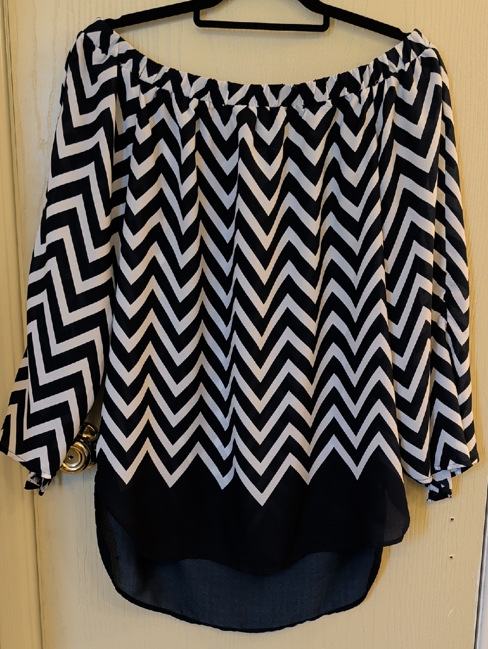 Tacera Navy White Chevron Off Shoulder Blouse Size M Boho Flowy Hi Low Top